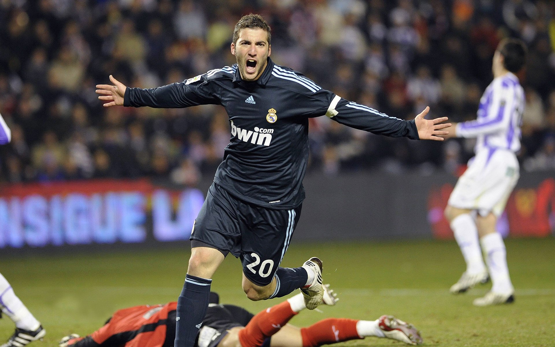 开云体育APP下载-未来趋势：足球俱乐部的商业化新格局，足球俱乐部的发展方向